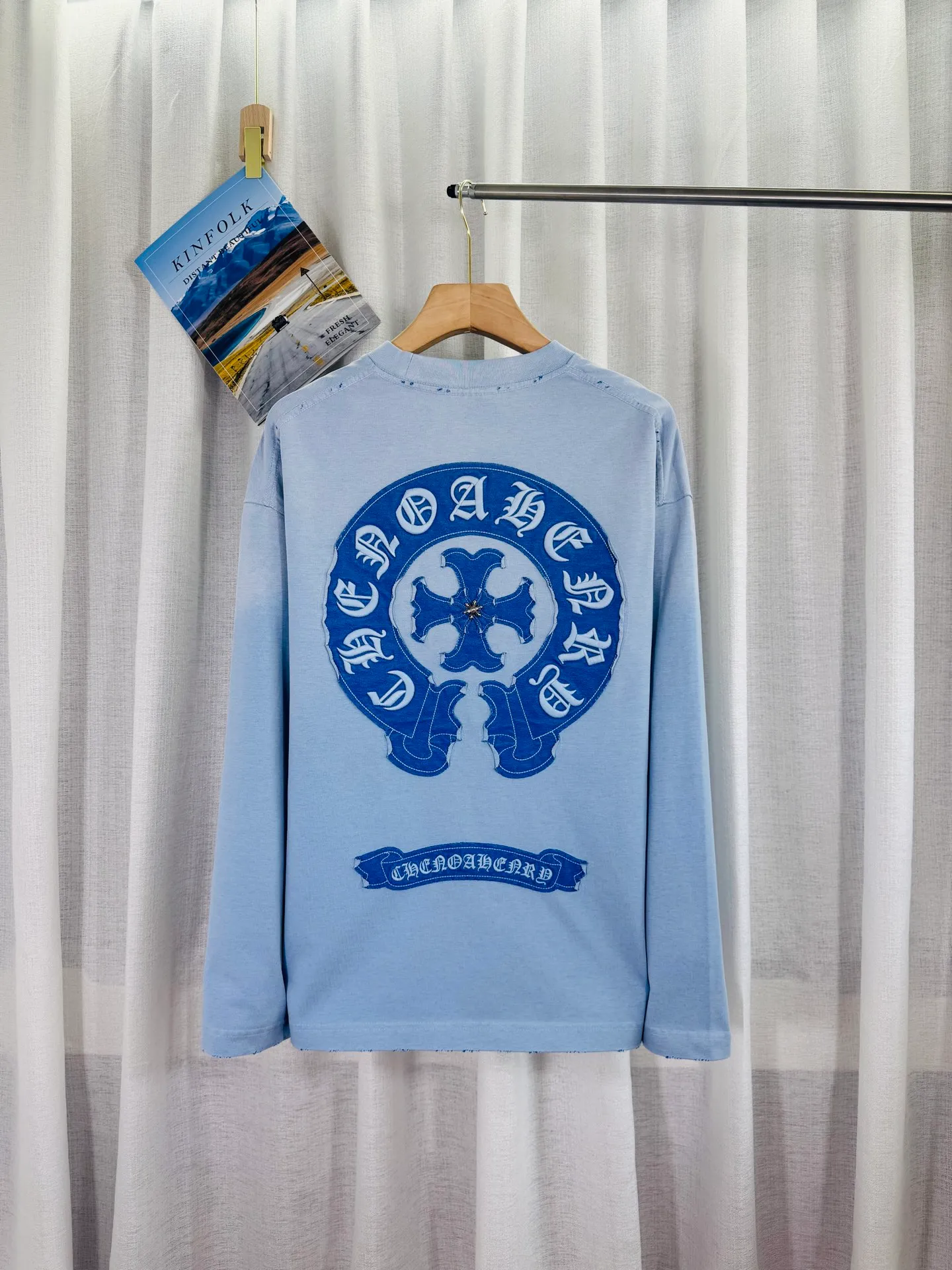 P250 ch high version Chrome Hearts 2025 new autumn and winter cross patch washed spray horse slip long-sleeved T-shirt, fabric: 26 double yarns 320 grams weight, patch embroidery, heavy wash water ➕ fried color + spray horse slip printing process: patch embroidery, secondary color spray horse slip process Color: gray, blue Size: S M L XL Style number: 5181